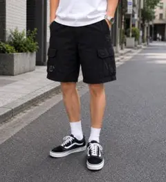 C.P. COMPANY カーゴショートパンツ ブラック M相当のサムネイル