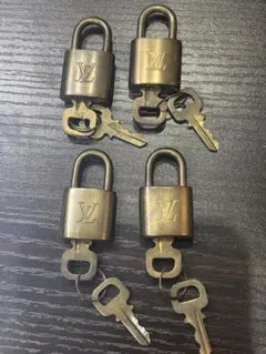 ルイヴィトン 南京錠 パドロック カデナ 4個 まとめ