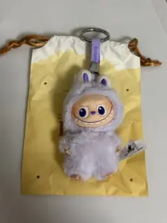 イニシャル　ラブブ　 E ぬいぐるみキーホルダー 薄紫 popmart