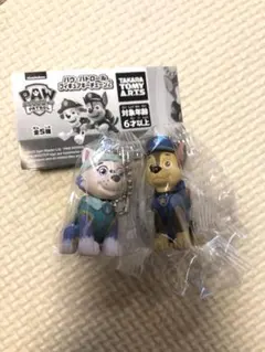 パウパトロール　フィギュアキーチェーン2 チェイス＆エベレスト　ガチャガチャ
