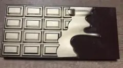 make up revolution アイシャドウ&ハイライトパレット