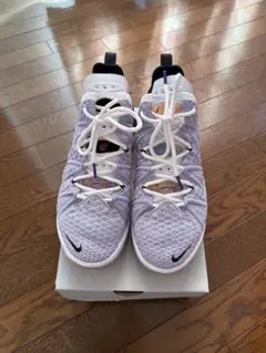NIKE LEBRON XVIII