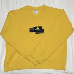 adidas イエロー Vネック トレーナー