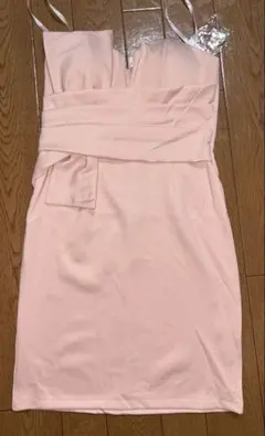 ピンク タイトワンピース
