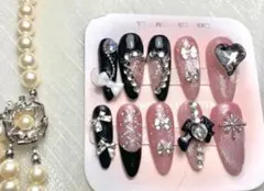 ネイルチップ 10個セット 黒とピンク