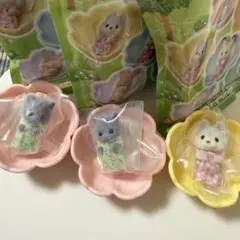 シルバニアファミリー　赤ちゃん&お花のベッドセット　ネコ　ハスキー