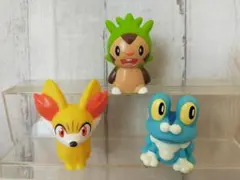 ポケモンキッズ　指人形　ケロマツ　ハリマロン　フォッコ　御三家3体セット