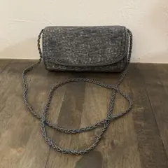 グレー クラッチバッグ ビーズ編みストラップ