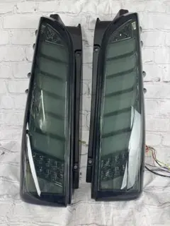 新品　トヨタ200系ハイエーステール　流れるウインカー　オープニングモーション ハイエース テールランプ LED 200系 オープニング シーケンシャル