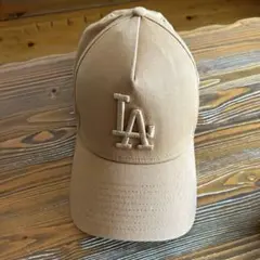 NEW ERA ベージュ LA 9FORTYキャップ