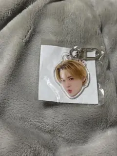 ドヨン TREASURE 顔アクキー カプセルトイ