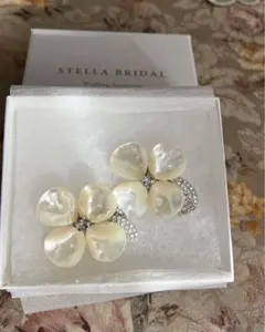 ステラブライダル　シェル　JILL ジル　ピアス　スワロフスキー使用