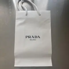 PRADA ホワイト紙袋 中型