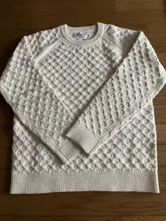 新品未使用品、オフホワイト ケーブルニットセーター(アーノルドパーマー)