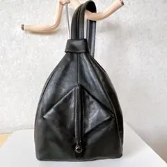 【美品】本革 2way 三角形 変形リュック ワンショルダー レザー y2k 黒