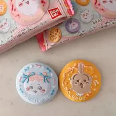 バンダイ　ちいかわ刺繍缶バッジビスケット2