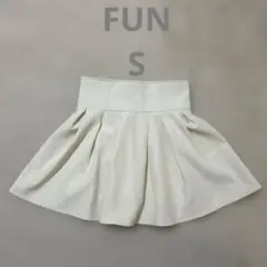 FUN フレアスカート ホワイト アイボリー　Sサイズのサムネイル