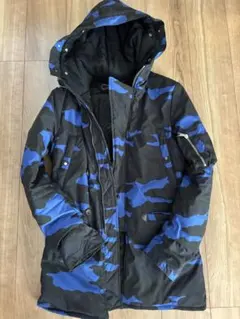 青と黒の迷彩 ダウンジャケット