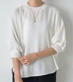【新品未使用タグ付き】ニットコンビブラウス　ビアズリー beardsleyのサムネイル