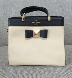kate spade リボン付きショルダーバッグ　美品✨　オフホワイト　ブラック