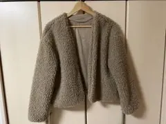 GU ベージュ フリースジャケット
