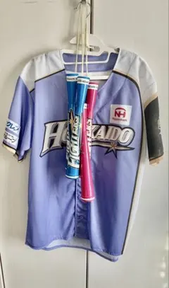 日ハム　ユニフォーム&ツインスティック２つ付き