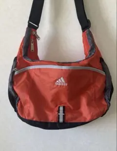 adidas ワンショルダー ショルダーバッグ 刺繍ロゴのサムネイル