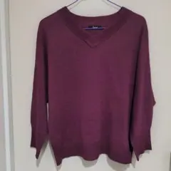 ワインレッド Vネック ニット