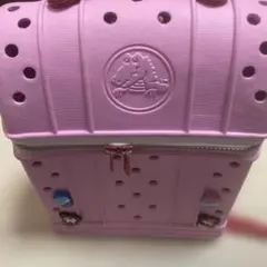 CROCS 穴あきデザイン グリーンバッグ　リュック型　クロックスのサムネイル