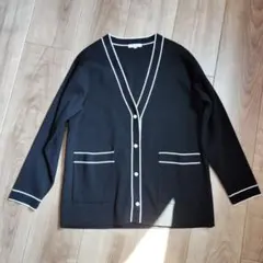 【美品】プラステ パールボタンVネックカーディガン ブラック Mサイズ