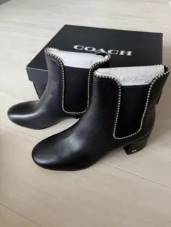 COACH ブラック レザー アンクルブーツ スタッズ付き サイズ8.5のサムネイル