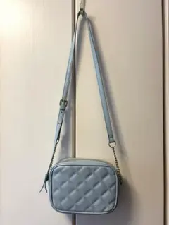 ＧＵ　キルティングショルダーバッグ　ライトブルー　水色