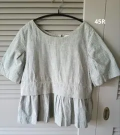 美品✨45R ヒッコリーストライプ ペプラム半袖ブラウス バックボタン 45R - 美品✨45R ヒッコリーストライプ ペプラム半袖ブラウス バック