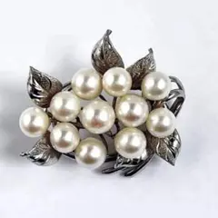 STERLING刻印（SV925）真珠ブローチ 多粒パール　ヴィンテージ