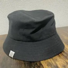 黒のコットンバケットハット