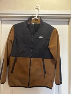 タラスブルバ フリースジャケット