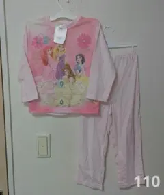 新品タグ付 ディズニー プリンセス パジャマセット（110）