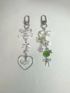 ビーズキーホルダー リボン 韓国 四葉 透明 白 緑 ハート