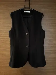 メゾンドドルチェ　ジレ　ベスト　黒 maison de Dolce. ベスト ジレ ブラック - メルカリ