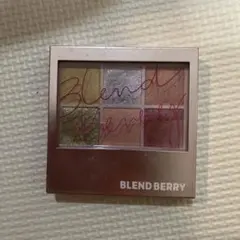 BLEND BERRY アイシャドウパレット 限定品 105 イエベ春のサムネイル
