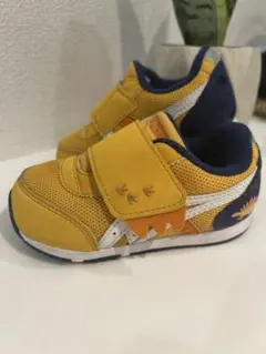 ASICS ベビーシューズ 13.0cm イエロー