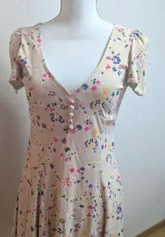 Cynthia Rowley 花柄ベージュ半袖ワンピース　美品のサムネイル
