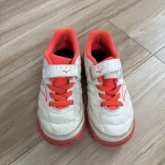 Mizuno スニーカー サッカー　トレーニングシューズ　キッズ　18㎝