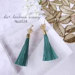 タッセル ピアス