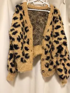 ヒョウ柄カーディガン