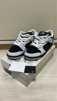 Nike SB Dunk Low ブラック/ホワイト/オレンジ