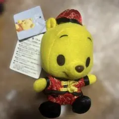 くまのプーさん 中華コスチューム赤い衣装 ぬいぐるみ