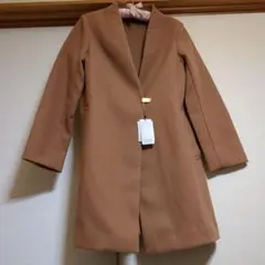 Baci due キャメル ノーカラーチェスターコート