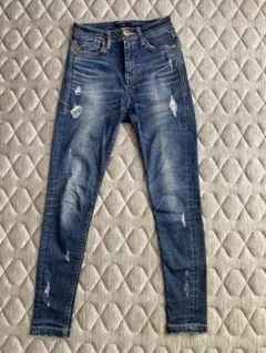 ダメージ加工ダークブルースキニージーンズ