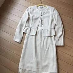 ベストメント ホワイト ペプラムスーツ　１１号